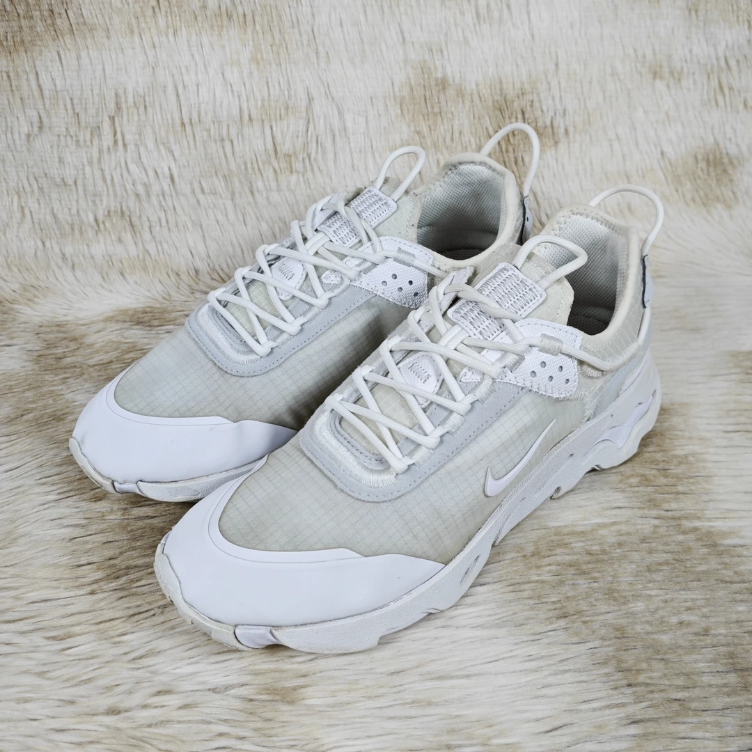 41码 正品 React Live 跑鞋 9新 公价：749 #890d2