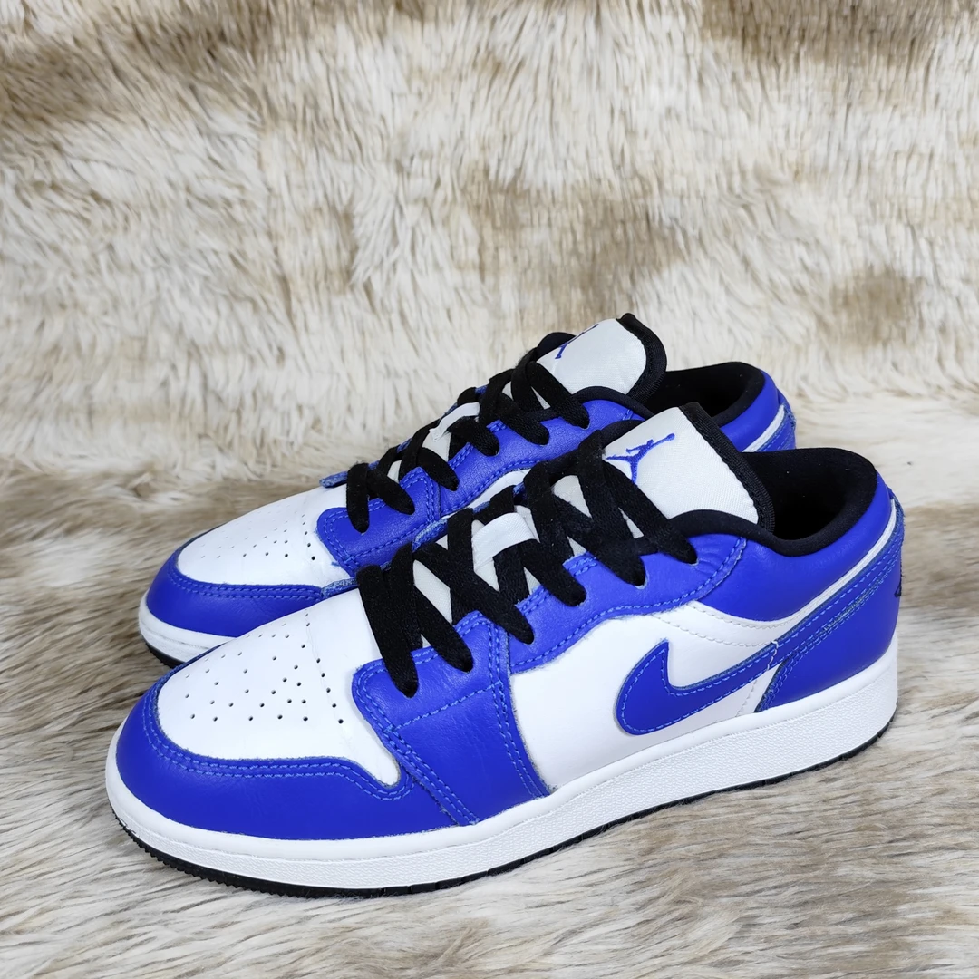 38码 正品 AJ1 小闪电低帮 9新 有原盒 无开胶破损 公价899#061B0