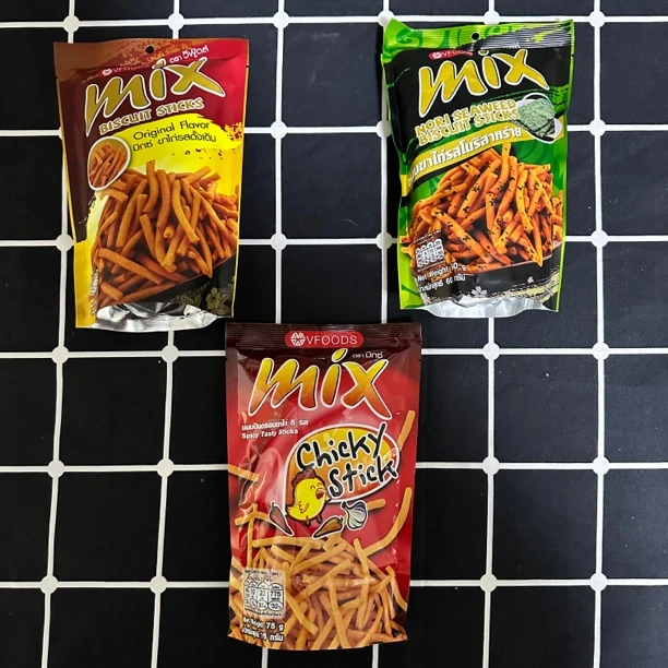 VFOODS泰国mix脆脆条香辣鸡味75g原味香辣味咪咪条虾条膨化零食品