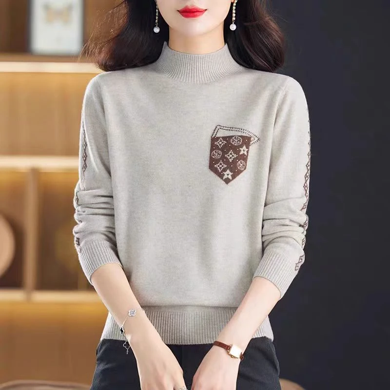 2024秋冬季女士毛衣内搭针织衫流行爆款减龄半高领打底针织衫