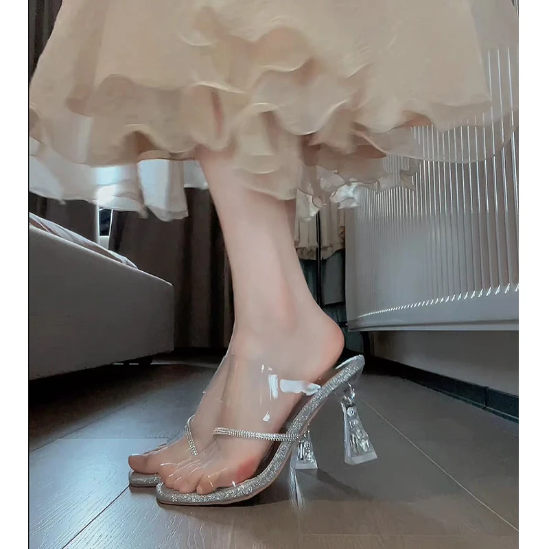 2025年夏季新款银色一字带透明水钻高跟凉鞋女性感百搭外穿凉拖鞋