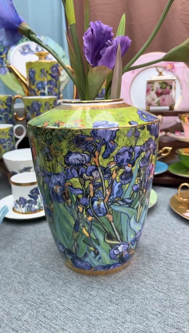 【闪购商品】自然写生鸢尾花花瓶礼盒包装