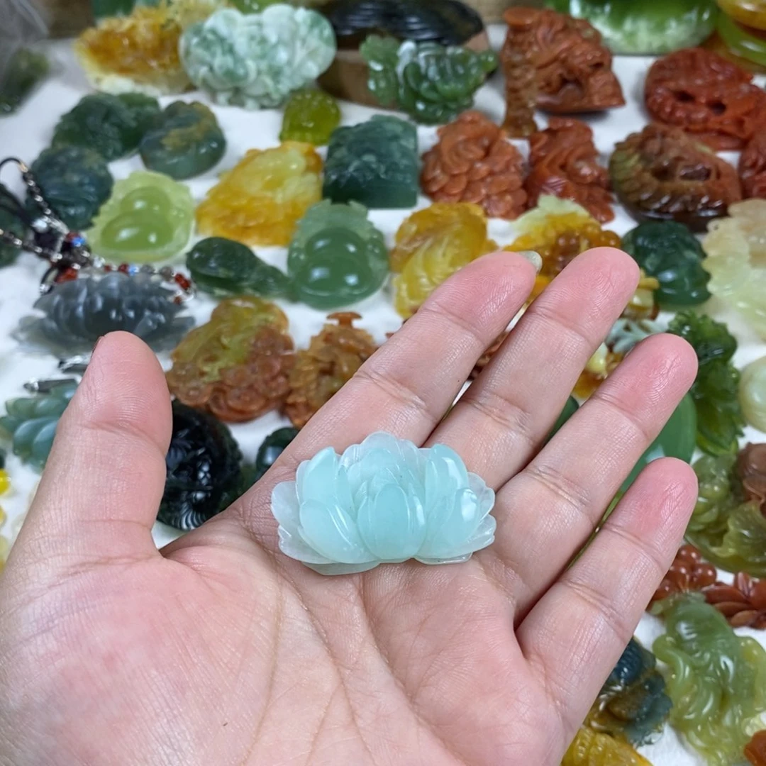蛇纹石玉挂坠未镶嵌梦****虹