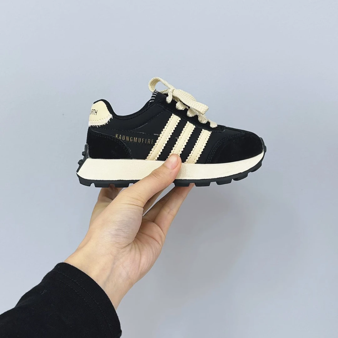 2932高端专享儿童四季款运动鞋（黑色）