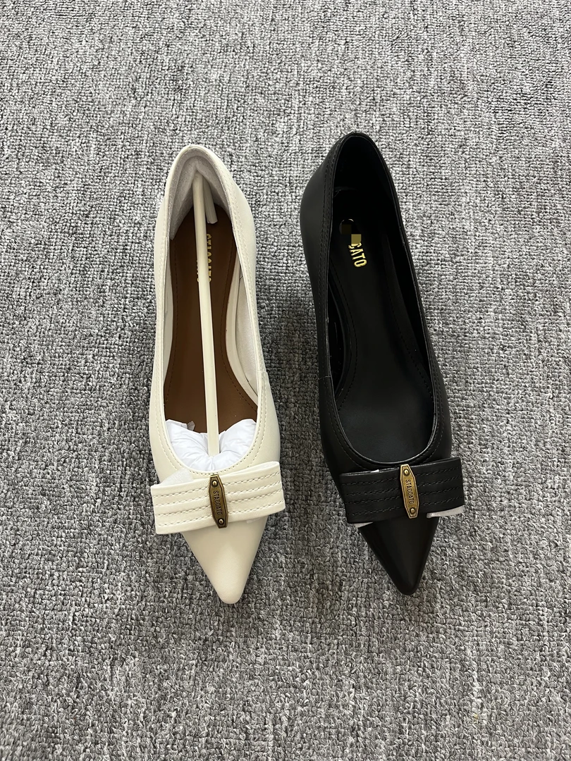 A122 经典款尖头猫跟单鞋 百搭复古舒适款 9ER76