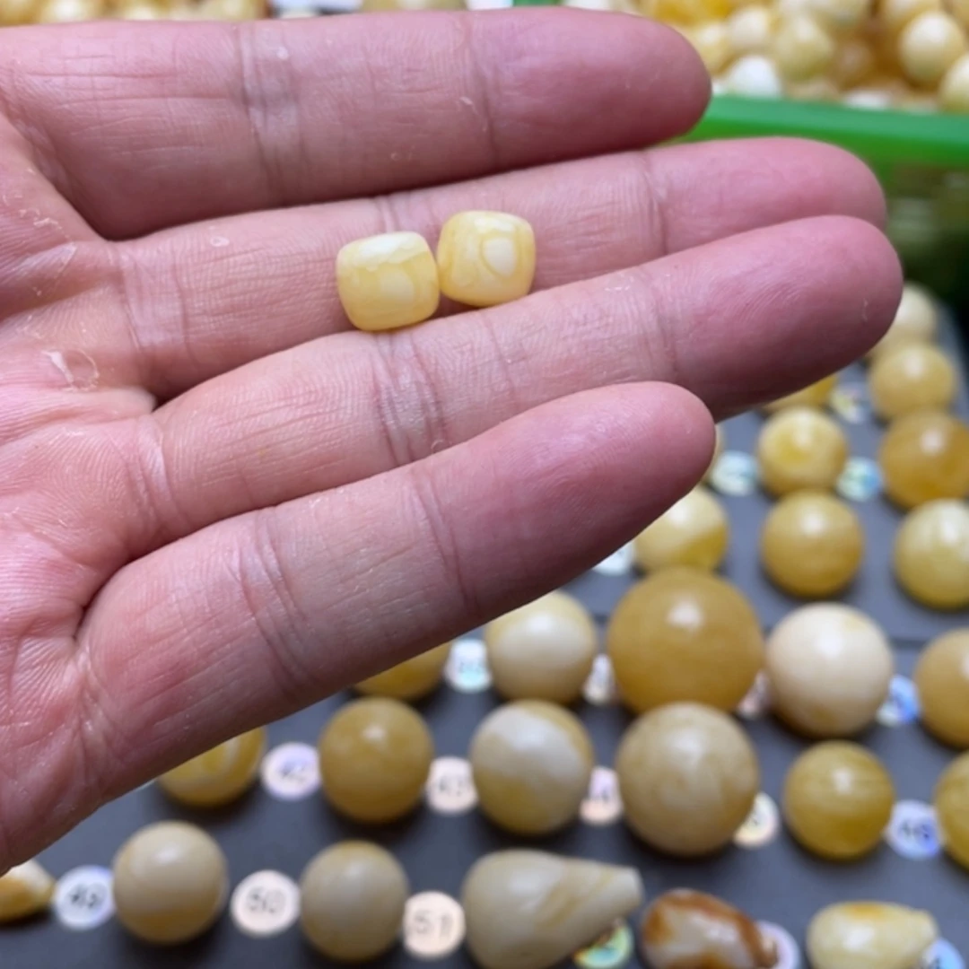 【闪购商品】琥珀珠宝奇石未镶嵌莫**朝