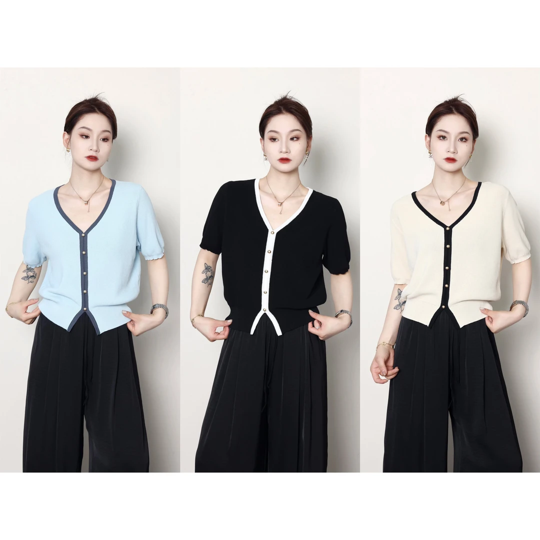 qc噜噜【云中浮想】微胖大码女夏拼色针织小金扣休闲小衫ZY403H50