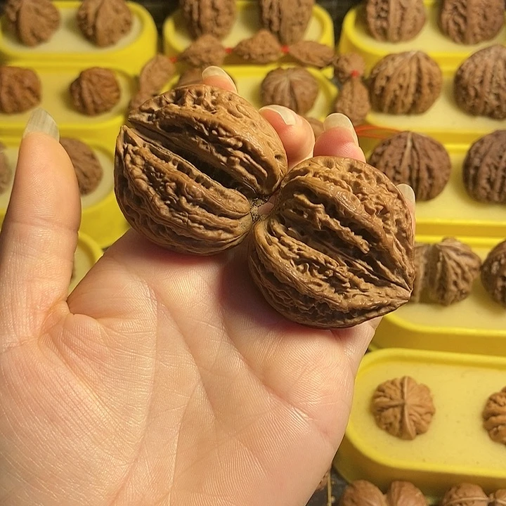 文玩核桃把件连体对