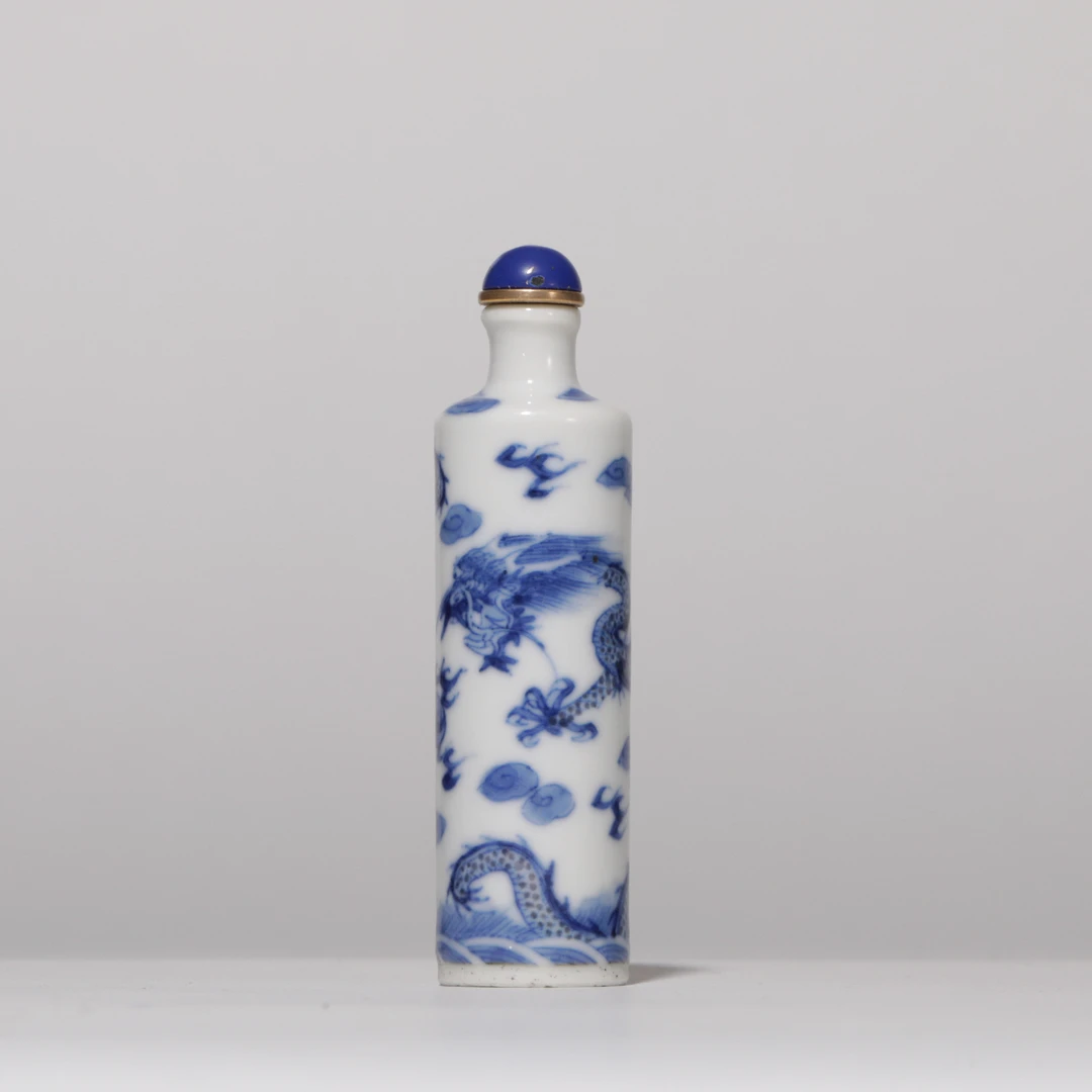 7211 清晚期 青花苍龙教子图鼻烟壶