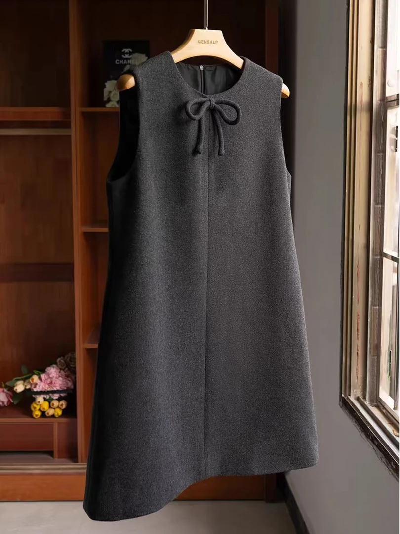 名媛高级感穿搭背心裙女秋冬季新款小个子高端毛呢a字背心裙