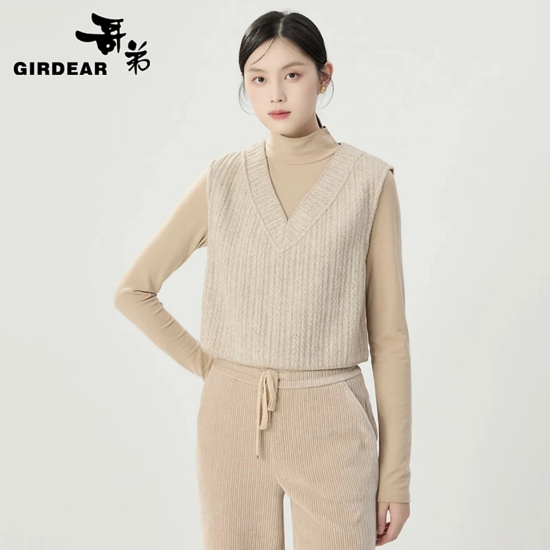 哥弟秋冬新款时尚简约百搭V领叠搭H型肌理套头针织马甲女1301063