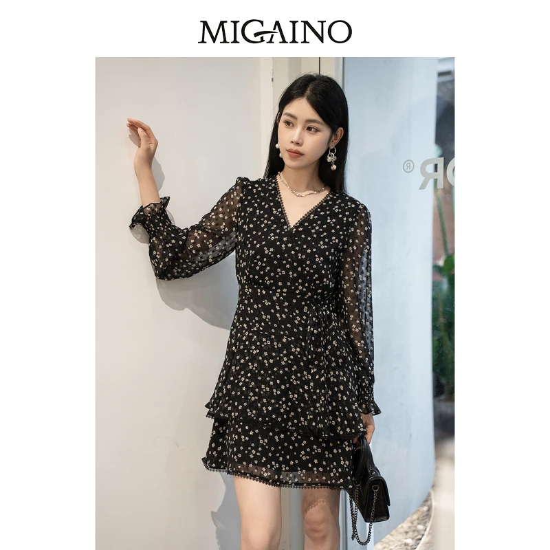 Migaino/曼娅奴V领法式优雅收腰薄款茶歇裙短裙
