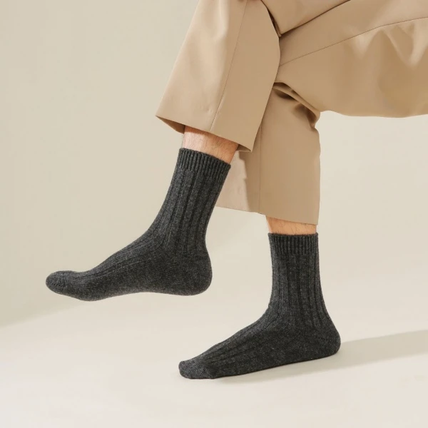 山羊绒男袜曼尔丽儿秋冬新款抗菌保暖加厚时尚舒适吸湿透气中筒袜