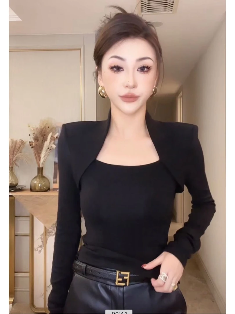 设计感直角肩U型领长袖显瘦上衣女2024秋季新款辣妹风打底衫