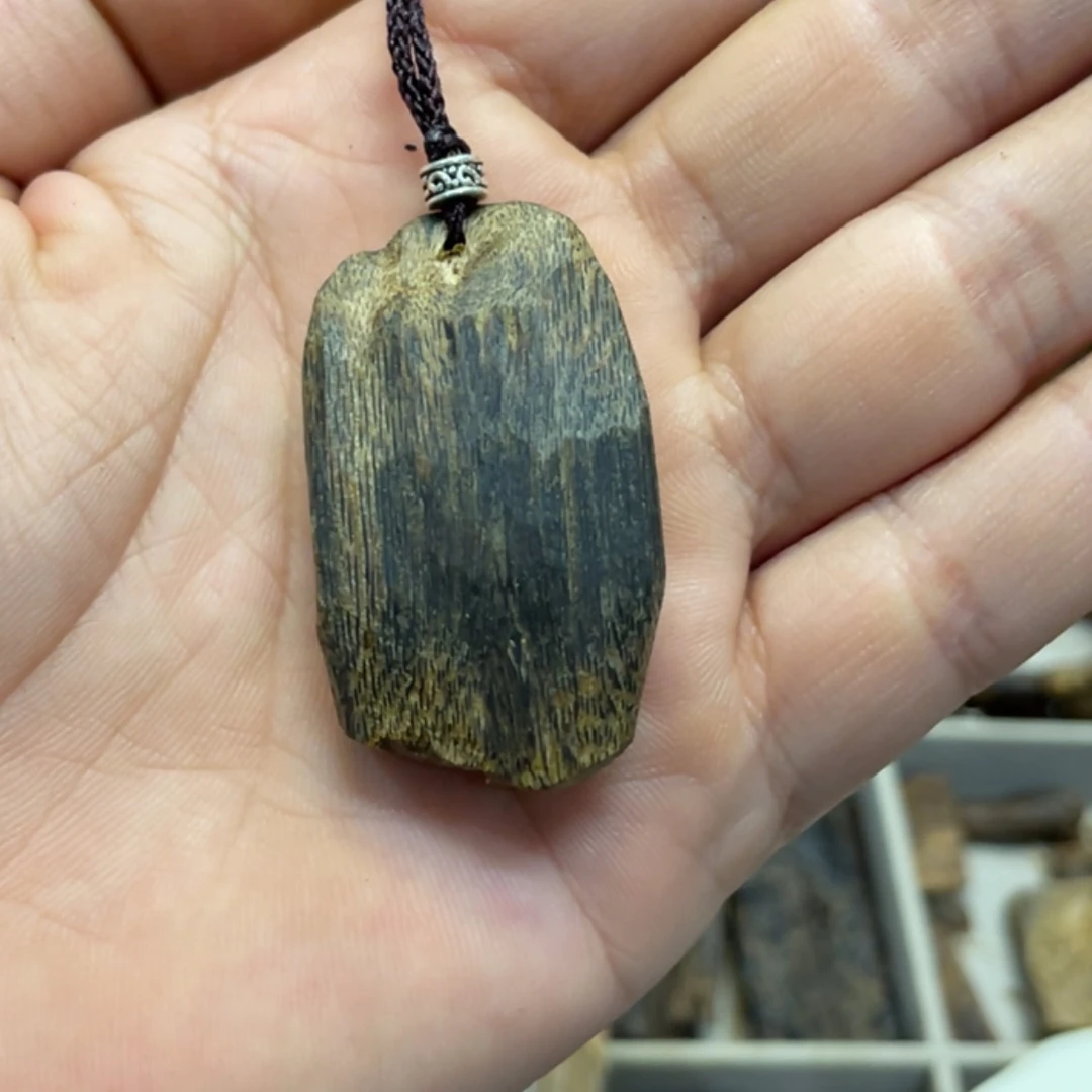 【闪购商品】沉香6****?黑棋挂件
