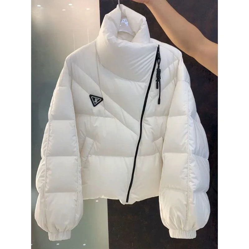 冬季今年流行超好看简约面包服2024年新款高级感高端保暖白色棉服