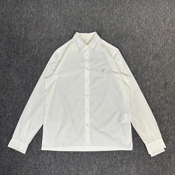 99新 PRADA/普拉达 铆钉三角标长袖衬衣/39码/WL0011
