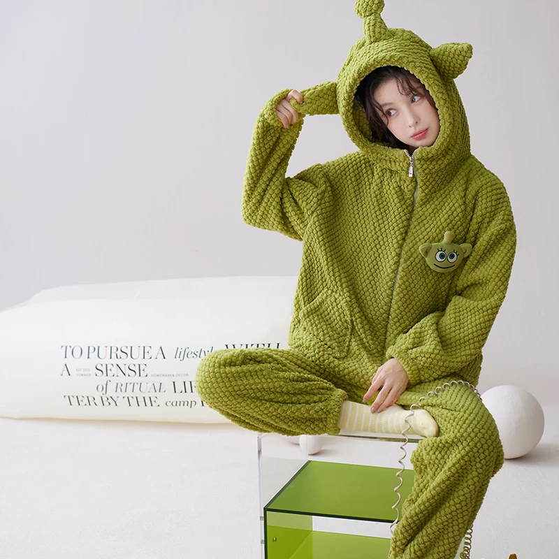 法兰绒睡衣女2023年新款家居服连帽加绒加厚套装长袖套装保暖学生