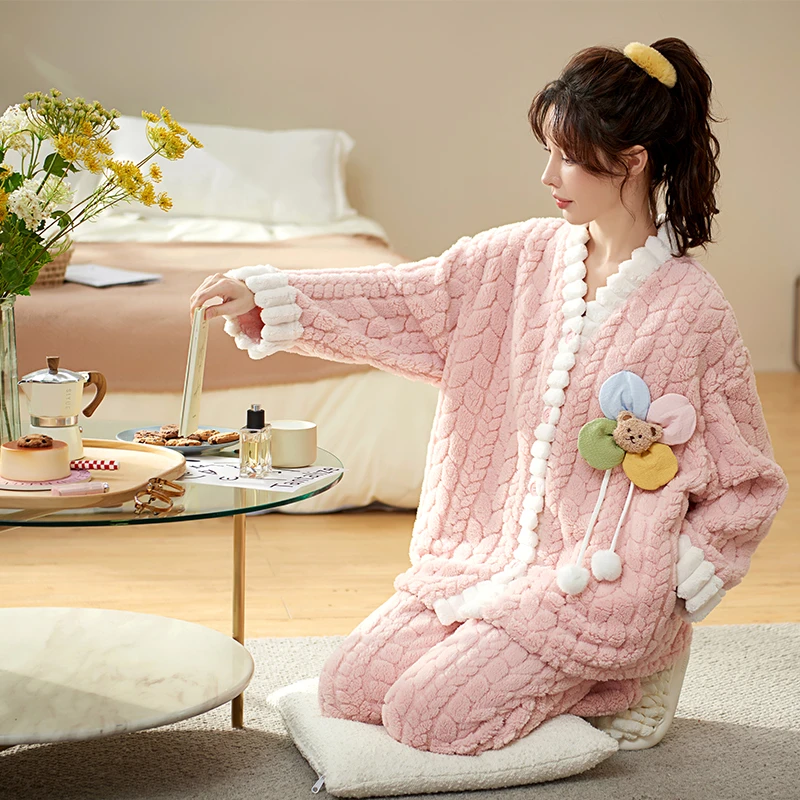 法兰绒睡衣女2023年新款家居服加绒加厚套装长袖套装保暖学生宽松