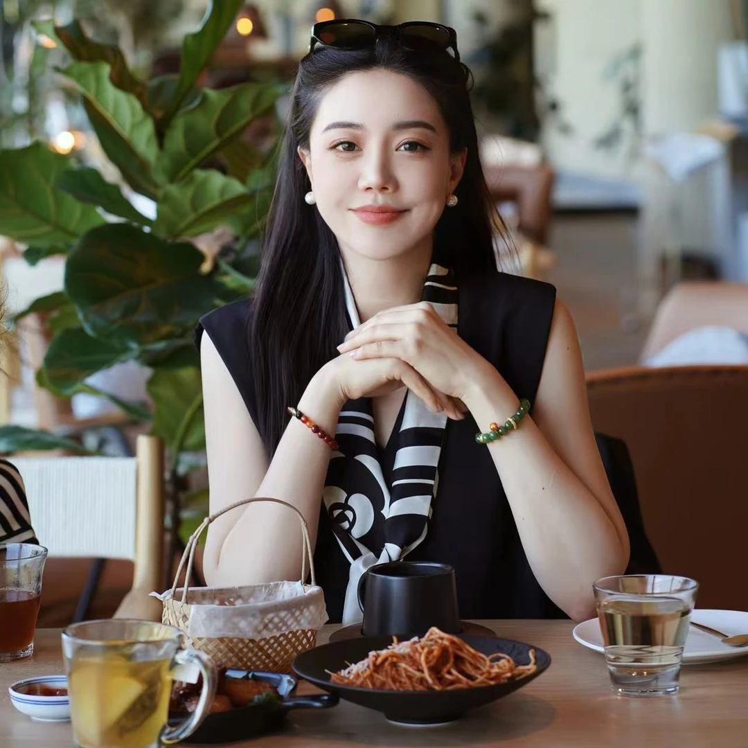 【旦妈专属】STELLAS 极简V领 优雅休闲宽松连衣裙