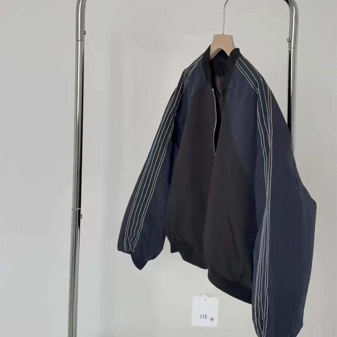 115黑蓝棒球羽绒服