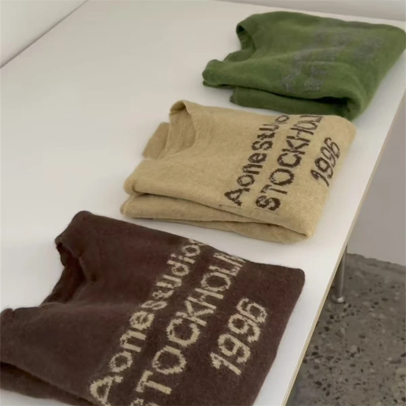 清三色字母毛衣