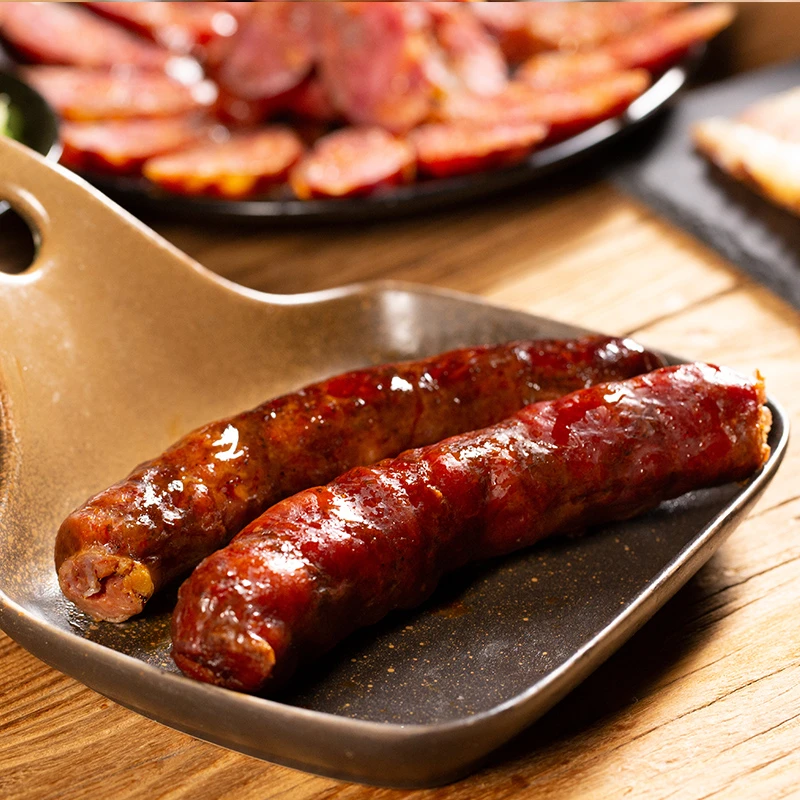 五峰农家腊香肠柴火烟熏五峰嘎嘎腊香肠 高山土猪低盐腌制 小火慢熏 老少皆宜