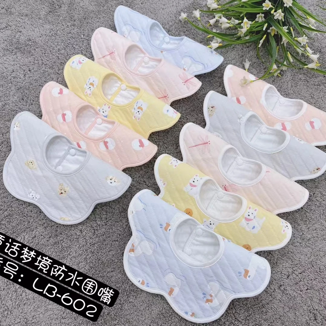 婴幼儿卡通图案围嘴