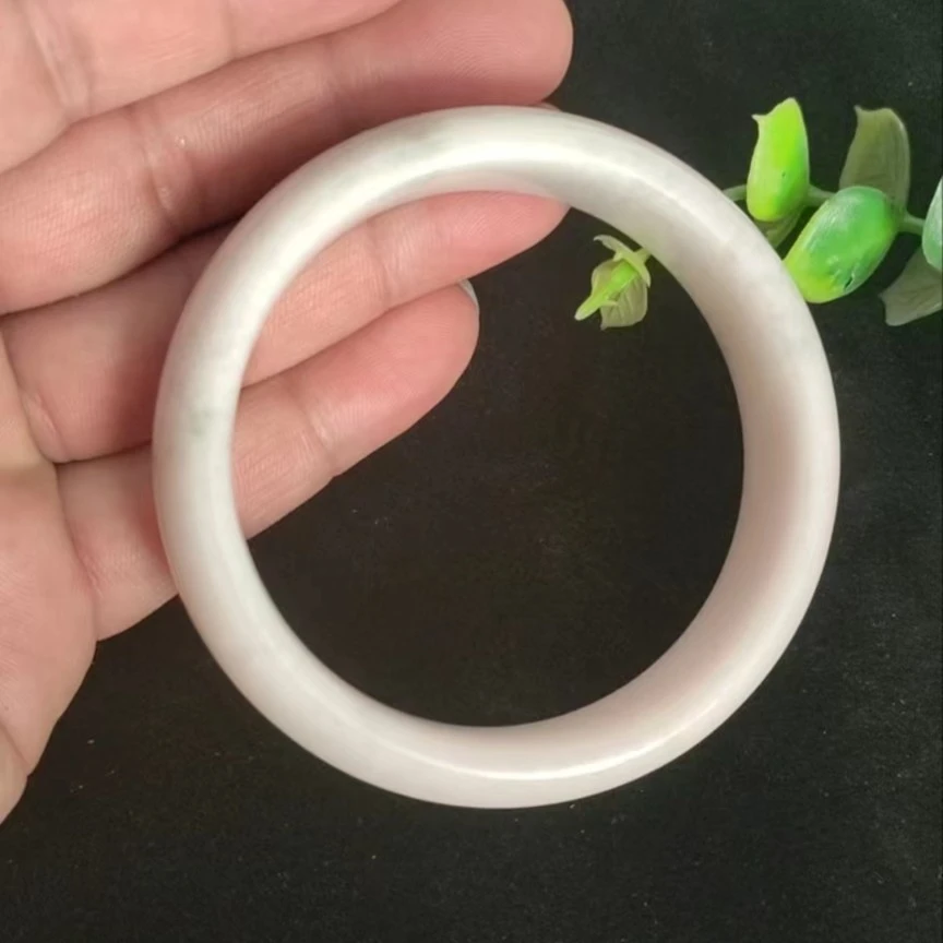 四大名玉之一独山玉纯天然玉手镯白色时尚珠宝古法传承精美素款