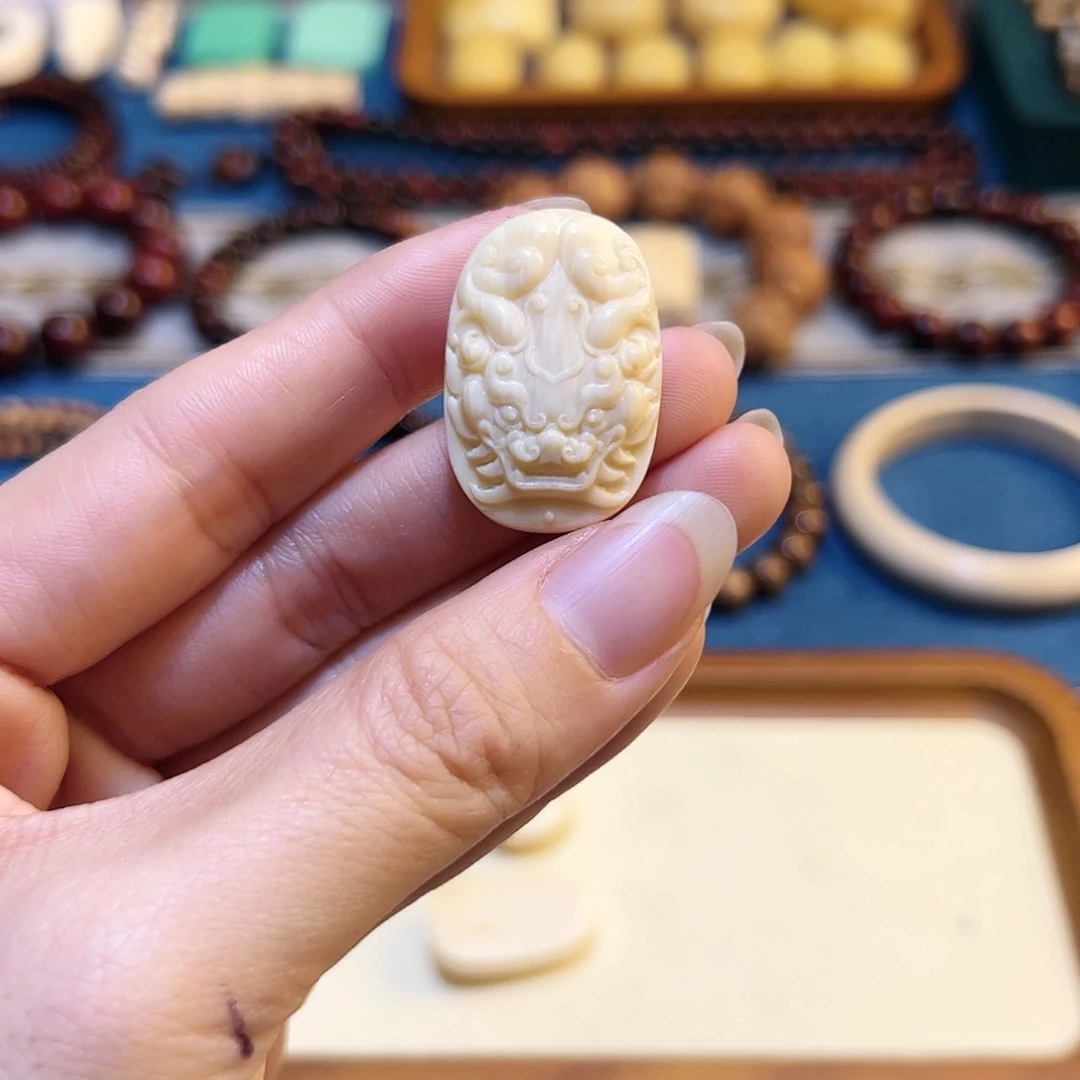 【闪购商品】库克吊坠小马貔貅随机98