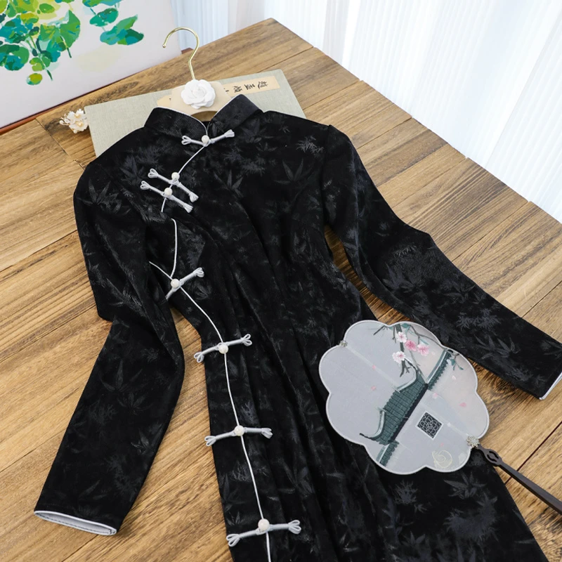 俏娘鱼2025年春季新款日常可穿改良新中式复古民国风黑色长袖旗袍