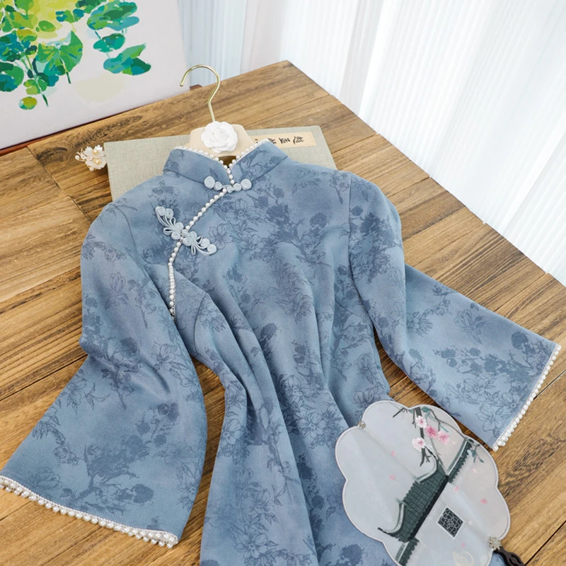 俏娘鱼2025年秋季新款改良新中式日常穿蓝色素雅淑女范倒大袖旗袍