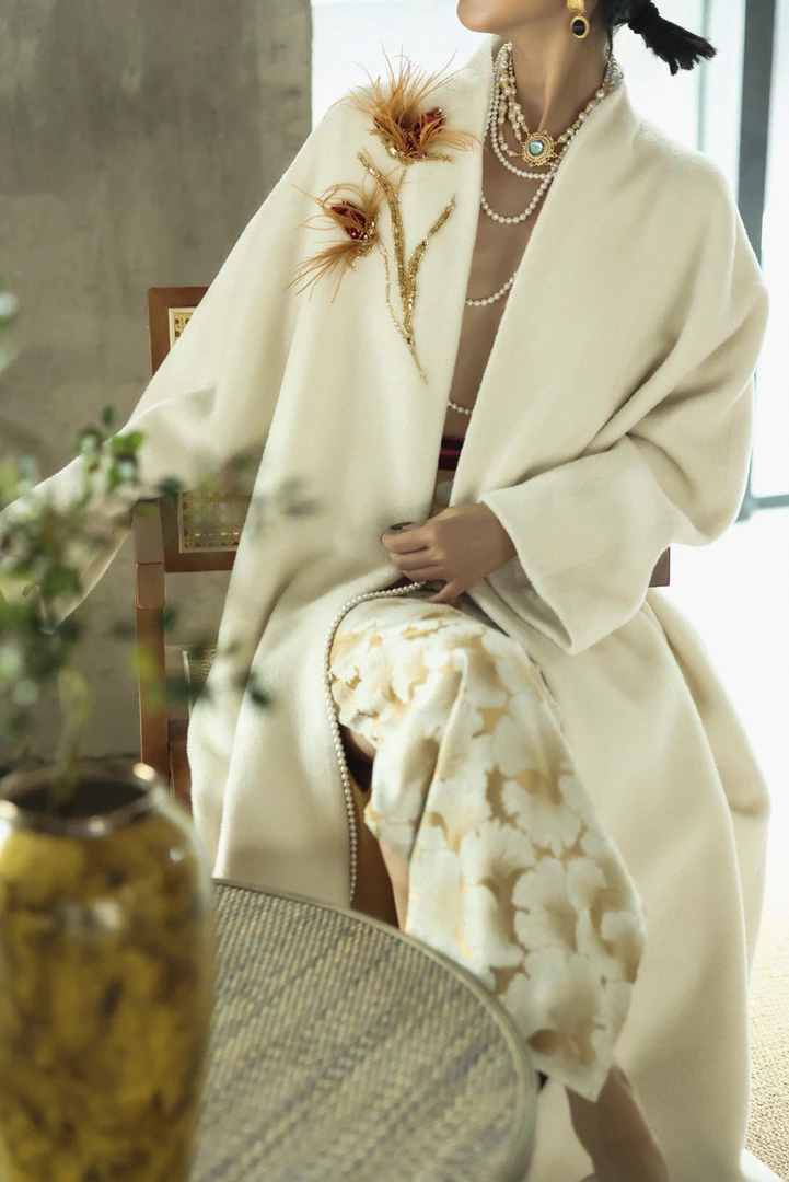 【李小姐Ly】复古国风女高定新款重工大衣钉珠汉元素苏力毛呢外套