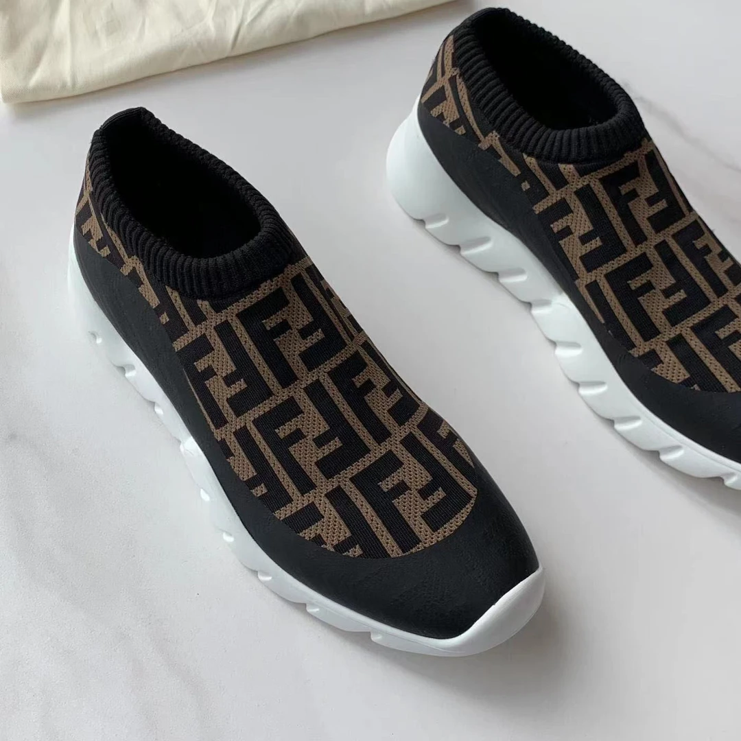 95新 FENDI/芬迪 安洁利严选运动鞋/XK0079938