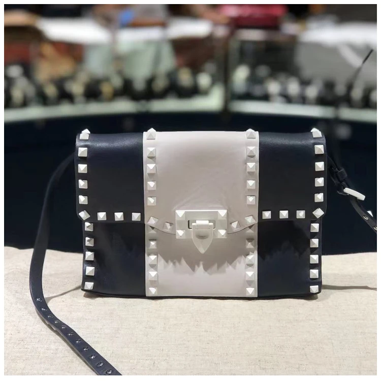 95新 Valentino/华伦天奴 安洁利田哥单肩斜挎包/BK0102443