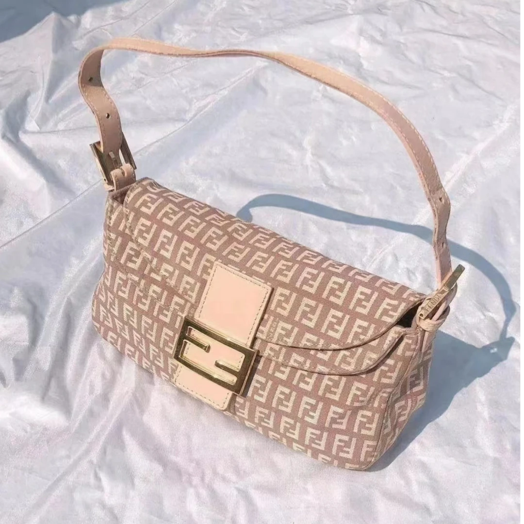 99新 FENDI/芬迪 99新 芬迪 安洁利严选腋下单肩包/zh716136