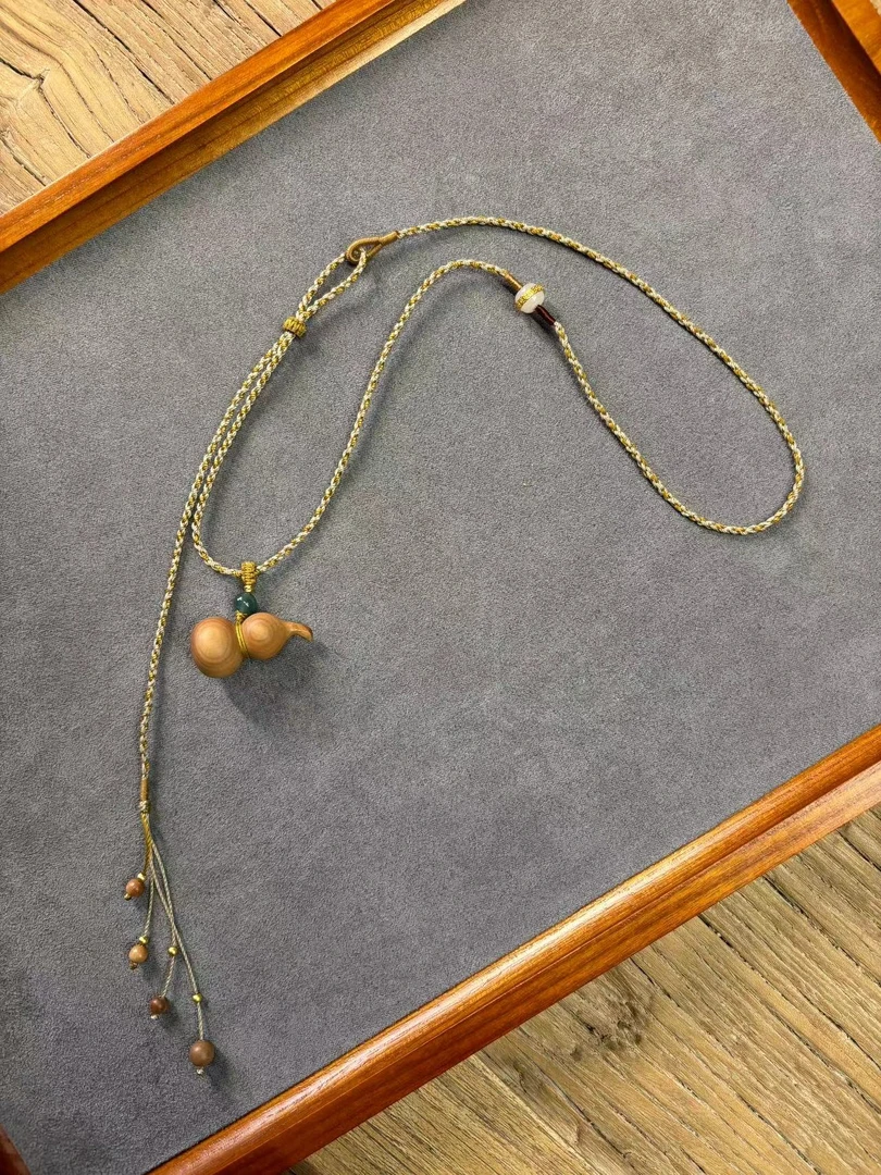 印度老山檀小葫芦吊坠+手工编绳【L202403】