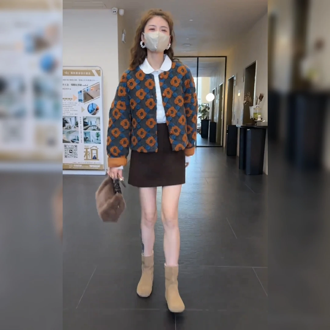 韩系超美独特上衣高级感橘色立体花朵设计圆领保暖气质ins短外套