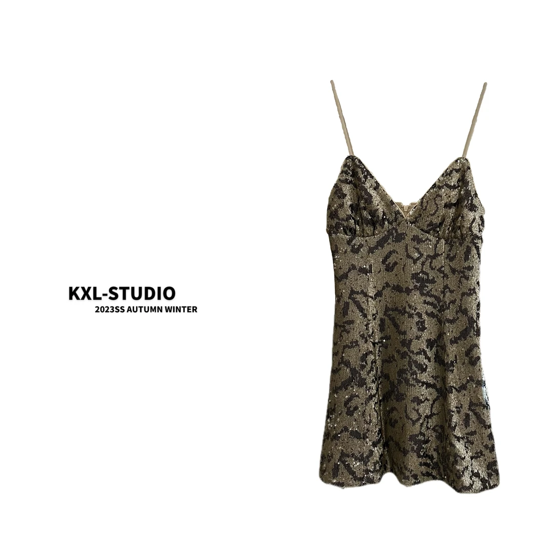 KXL-STUDIO【KELE精选】豹纹回潮|性感V领显瘦吊带裙8638