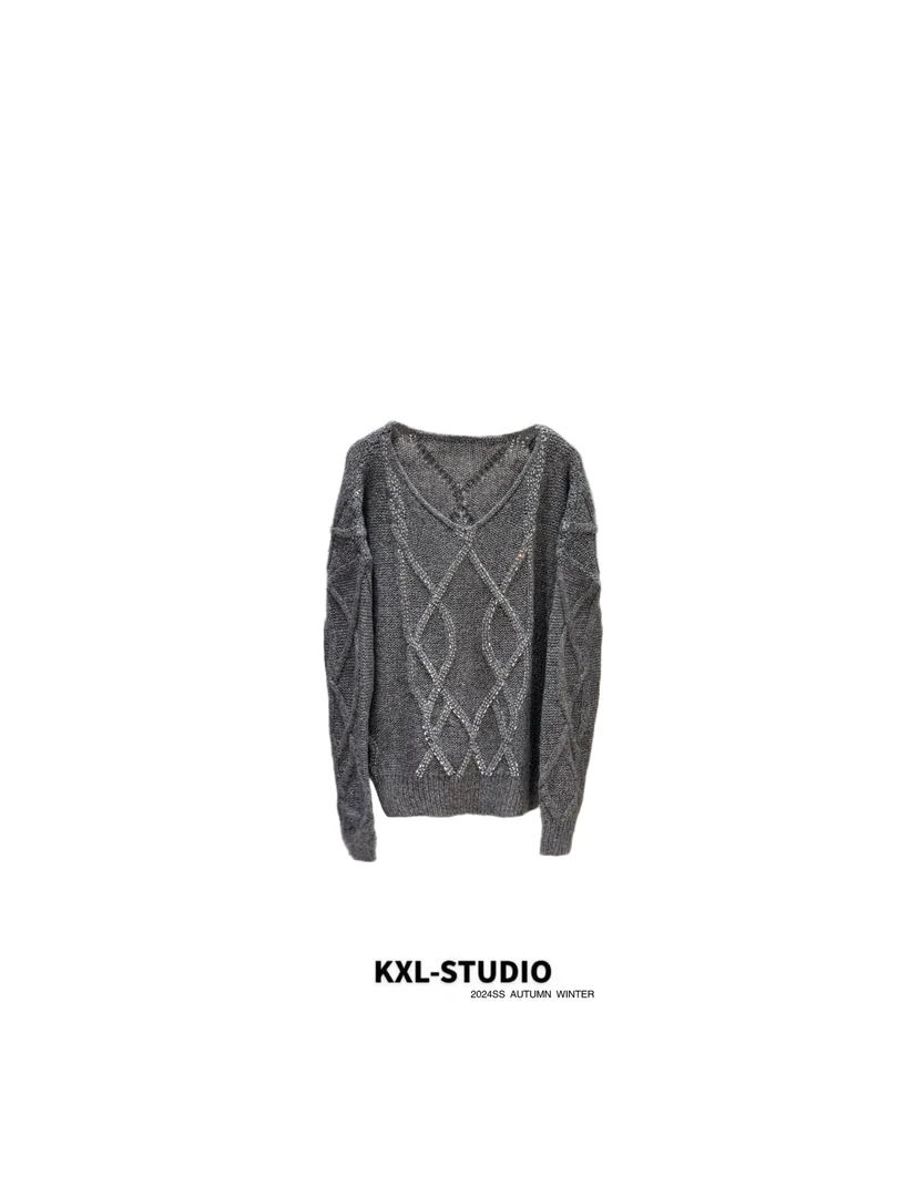KXL_ STUDIO 【KELE精选】月雾灰·V领慵懒锆石毛衣10813