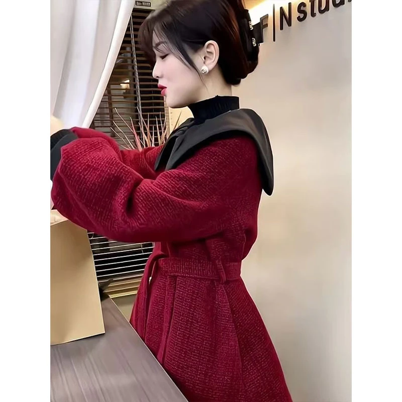 小香风红色娃娃领外套女秋冬新款洋气减龄高级感收腰绑带短款上衣