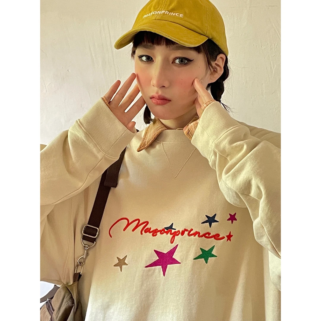 老莫同学 07/27 00:00 划过流星 从大到小色彩缤纷的刺绣圆领卫衣