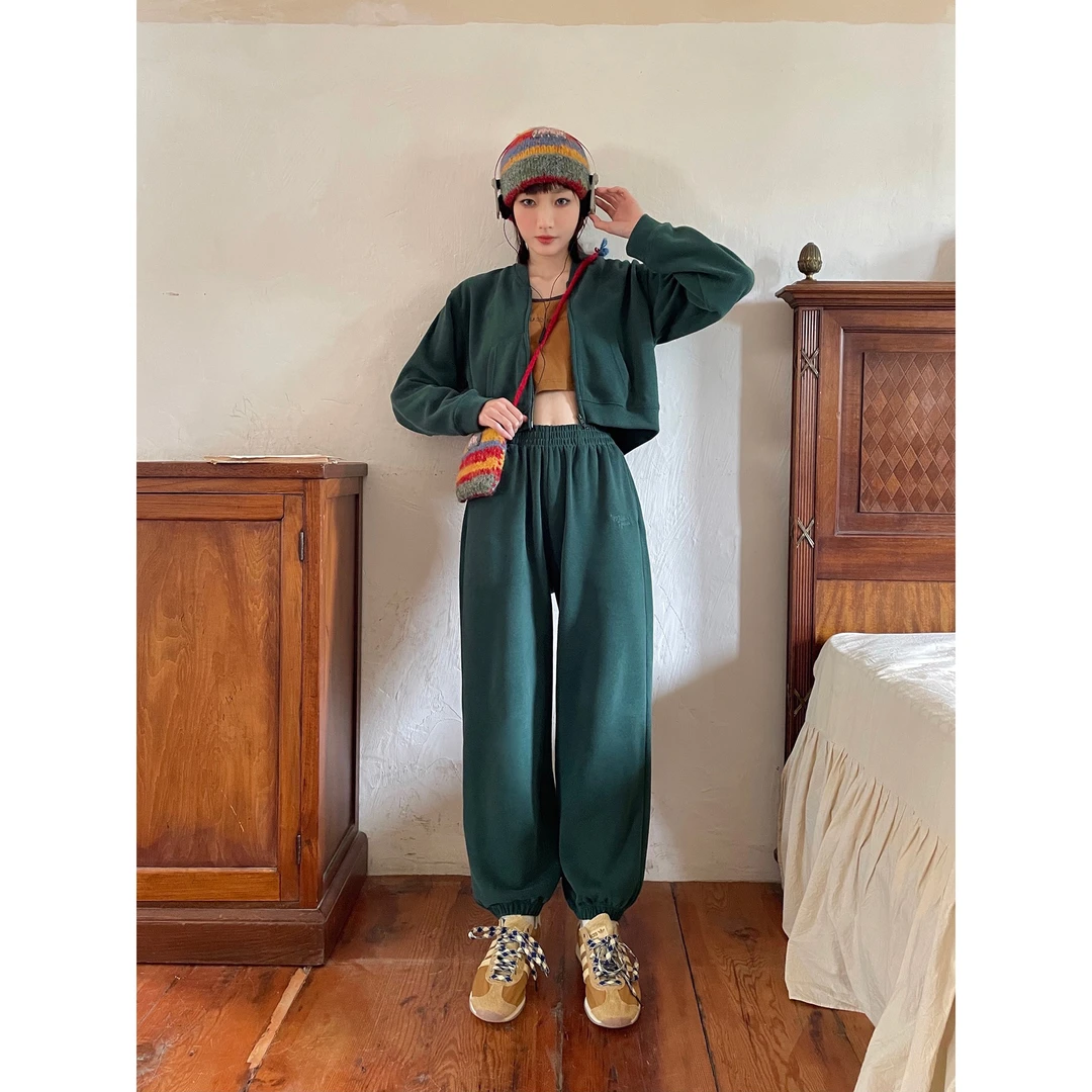 老莫同学  棒球领式的短款卫衣开衫+束脚卫裤套