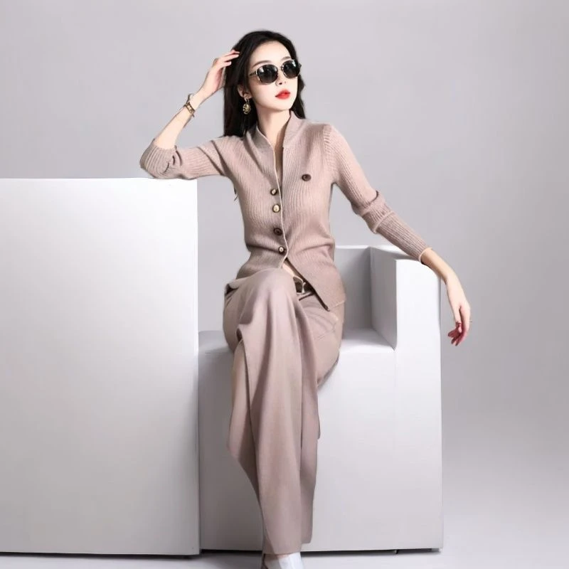 早秋新款韩剧小香风套装女时尚休闲杏色立领毛衣阔腿裤两件套装女