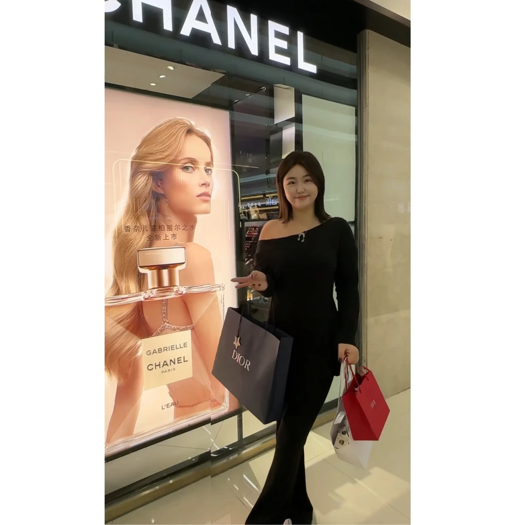 二狗服饰【收腰斜肩】纯色百搭韩系修身T恤