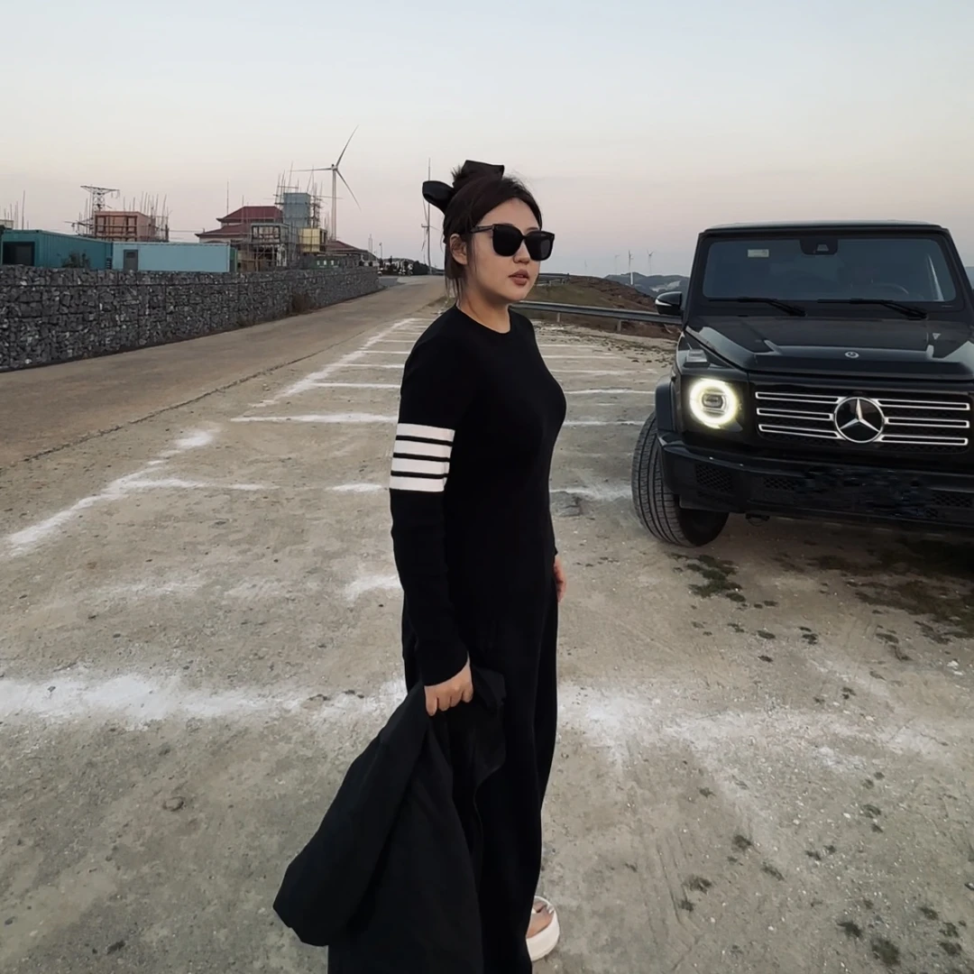 二狗服饰【我上早八】经典全班味儿针织圆领套头毛衣