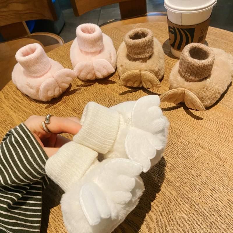 男女宝宝婴幼儿6-12个月秋冬季不掉软底加绒鞋袜脚套室内儿童居家