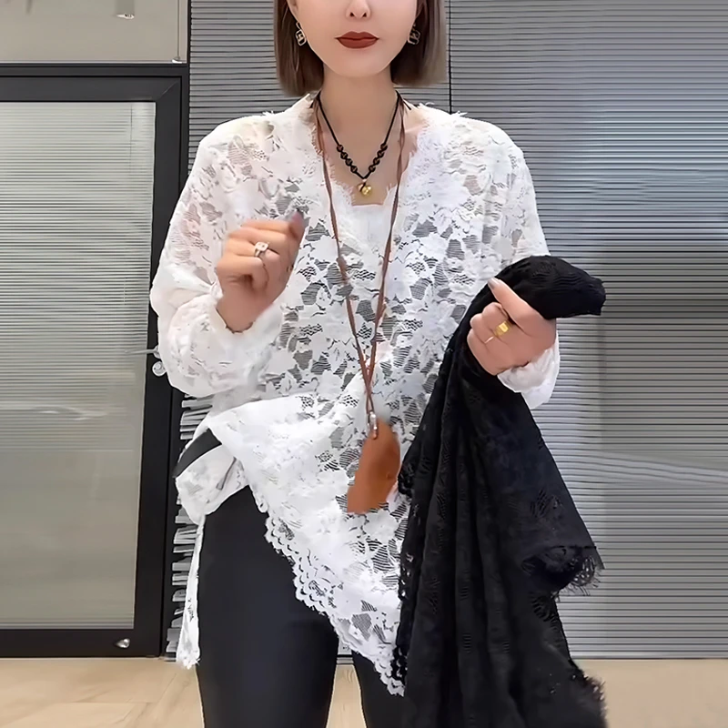 重工刺绣花边蕾丝打底衫女内搭春秋薄款时髦宽松V领外穿长袖上衣