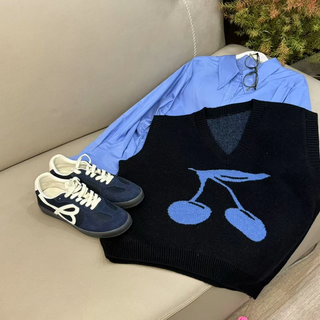 【WJ】秋款 崔  073    两色针织两件套上衣（均码）