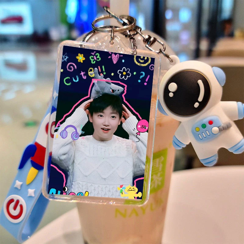 孙颖莎王楚钦周边钥匙扣同款莎头小卡书包挂件pin乒乓球公仔玩偶